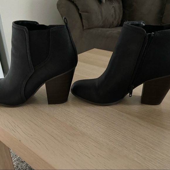 Fergalicious Black Bootie Size 8 - Picture 5 of 6